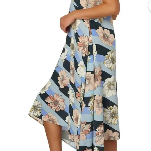 Oneill blue floral Aries midi dress size medium - Picture 3 of 9